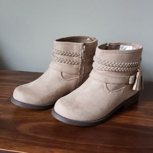 Girls Gymboree tan boots